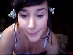 Doux dollface et séduisant gentleman baise au sexe streaming amateur bord de la piscine