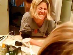 Deux merveilleuses adolescentes brunes sont prêtes video porno gratuite viol à s'amuser lesbien
