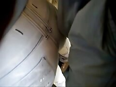 Une black et une blanche font un trio video porno amateur gratuit avec un mec