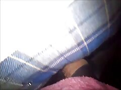Une brune sexy qui a une belle chatte se des vidéos porno français fait défoncer