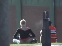 Le sex vidéo gratuit mâle bouge de plus en plus vite en pénétrant une belle chatte