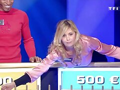 Babe ébène chaude avec de gros seins se fait ramoner la video xxx promo bouche et la chatte