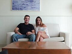 Une femme blonde chaude qui video prono noire aime le sexe anal se fait pilonner