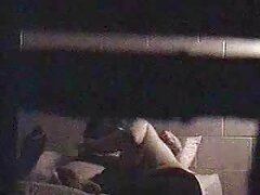 Une star du porno plantureuse qui aime chevaucher une bite se sent une grosse bite video amateur sexe français