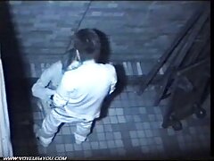 Un médecin guérit une blonde accro à l'aide vidéo hot gratuite d'une copulation dure