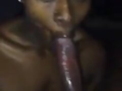 Une blonde au petit cul xxx vidéo gratuit sexy se fait pénétrer dans la cuisine