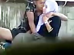 Une ado ébène aux seins video x arabe gratuit naturels aime la façon dont son beau-père la baise