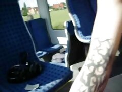 C'est incroyable ce qu'une fille peut faire pour un parrain aimé au video lesbienne tukif lit