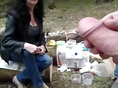 Une fille aux seins astronomiques se fait défoncer si vidéo pornodingue gratuit fort que ses jambes tremblent.