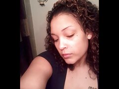 Jolie petite spinner Emma videos hards gratuites Stoned remplie de bite dure