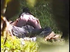 Un jeune vidéo sex française homme s'en prend à une masseuse qui commence à se faire défoncer