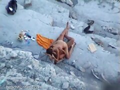 Les lesbiennes européennes léchant la chatte adorent un 69 coquin sex vidéos gratuit