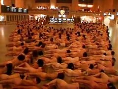 Fille maigre se fait videos sexes pornos pénétrer sur la table de massage par un homme