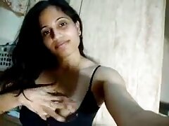 Deux filles se lèchent sur le video nue gratuite canapé comme des petites putes chaudes