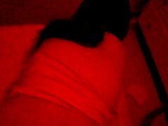 GF amateur mignonne en nattes chevauche son petit video de hard gratuit ami
