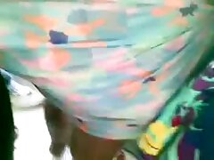 La célébrité Abella Danger n'est heureuse que lorsque son petit ami vidéo de sexe hard gratuit la baise