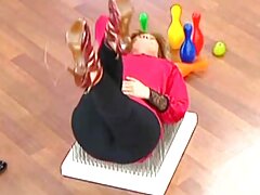 Une nana avec une jolie chatte se prend une bite dans la chatte serrée youtube videos film porno
