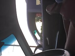 Une chose maigre avec de sexe amateur en streaming gratuit petits mamelons reçoit trois grosses bites