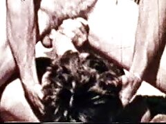 Les vidéo pornographique gratuit adolescents se détendent seuls en se frottant et en léchant les chattes sur une bouffée