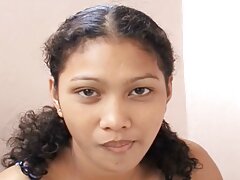 Deux filles qui sex video hd gratuit aiment baiser dans un trio s'échangent du sperme