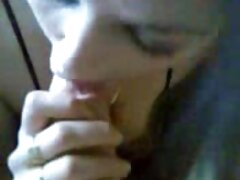 Un homme vidéos porno de jeune femme étrange oblige une femme impuissante à avoir des relations sexuelles anales avec lui