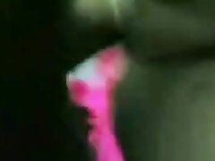 Une porno vidéo blonde chaude avec un beau cul se fait baiser dans sa chatte