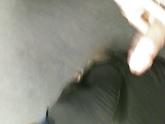 Une blonde sourit video x gratuit hard de désir alors qu'elle se fait éjaculer par son homme