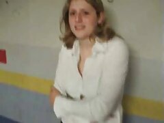 Une fille ouvre ses jambes pour nous montrer à quoi elle ressemble video sexe streaming amateur