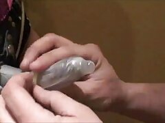 Miel video gay hd gratuit aux cheveux noirs avec un corps de tueur suce un gros poteau de viande