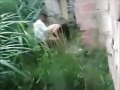Une chienne maigre qui aime manger du sperme se porno video femme fait éjaculer dans la bouche