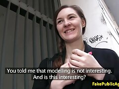Une brune qui video porno absolu aime l'anal se fait huiler et se couvrir de sperme