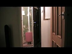 Des strip-teaseuses avec de grosses bites se font vidéo xx porno gratuit sucer par des salopes au club