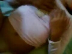 Deux filles s'ouvrent les jambes l'une devant l'autre aujourd'hui video gratuite lesbienne