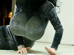 Belle lassie à la peau pâle fait du sexe génial avec BF sexe video femme ronde