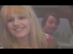Jolie blonde aux beaux seins fait l'amour avec son nouvel homme video sexe gratuit perfect