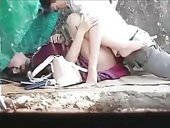 Un jardinier est devenu très excité en regardant une fille chaude bronzer video gratuit prono nue