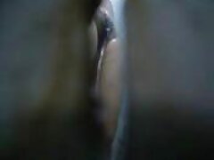 Des étalons excités bourrent amateur sexe streaming la bouche d'une MILF avec leurs bâtons de baise