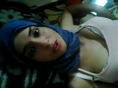 Une maîtresse cruelle video pornographique sexy torture deux filles de bondage sans défense