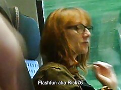 Superbe blonde aux seins gaies se masturbe sur video gratuite fellation le canapé