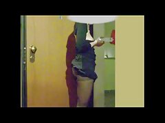 Une rousse qui aime utiliser son gros gode video porno black gratuit s'amuse