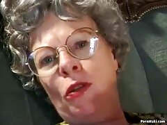 Petite blonde aime video erotique française le sexe cochon avec le petit ami de sa mère dans la cuisine